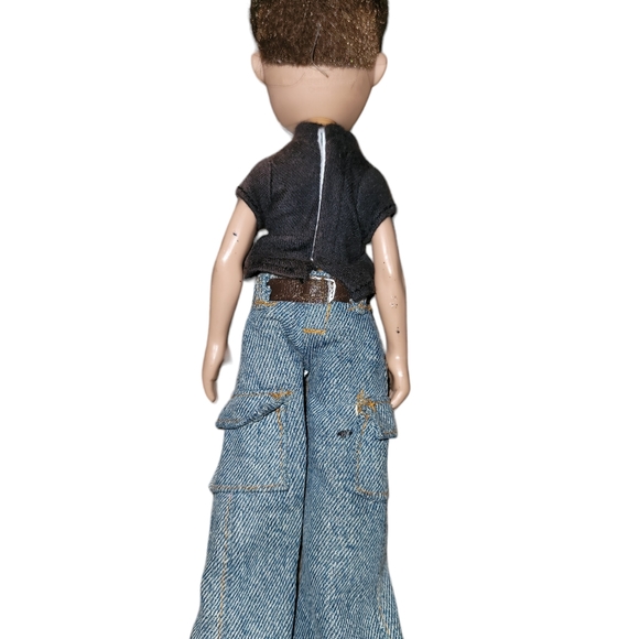 Vtg 2002 Bratz Boyz Dylan First Edition Guy Doll w/Clothes Green Eyes Brown Hair - Picture 4 of 5